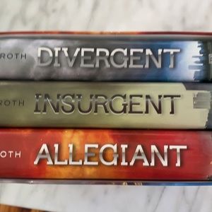 Veronica Roth’s book collection